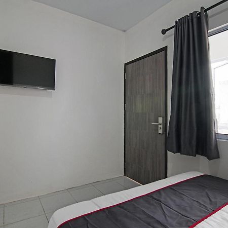Oyo 92300 Koala House 호텔 페칸바루 외부 사진